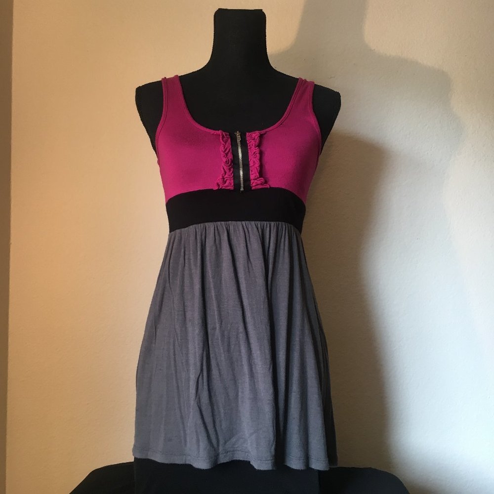 Tank top with zipper